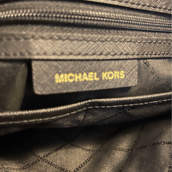 MK Michael Kors Black Shoulder Bag - Picture 6 of 15